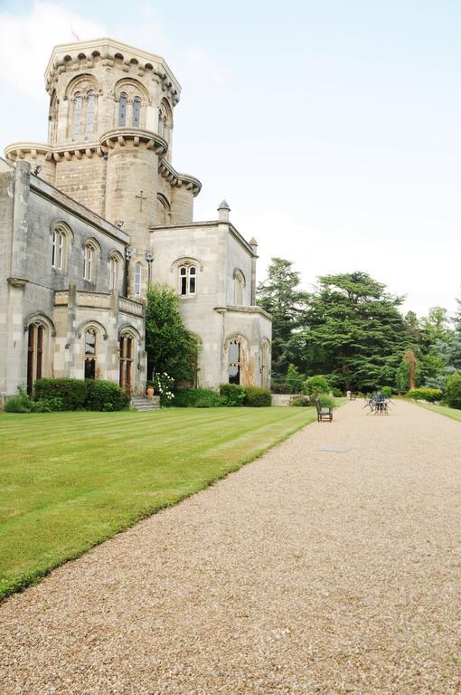 Studley Castle 호텔 외부 사진