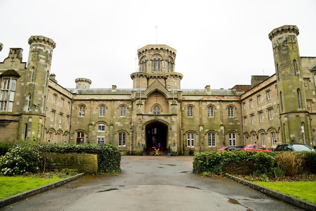 Studley Castle 호텔 외부 사진